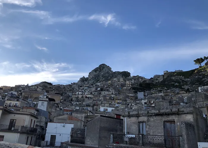 - Sotto Le Stelle - Caltabellotta